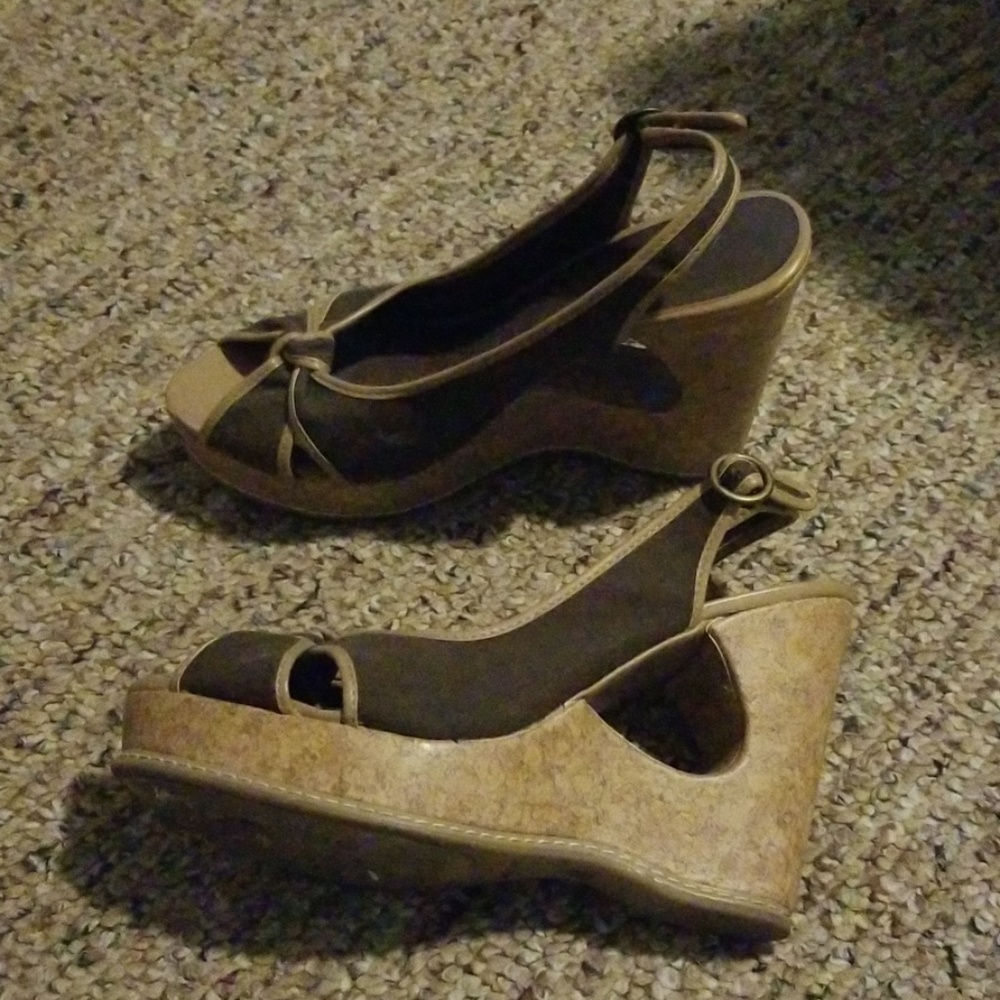 Wedge sandals